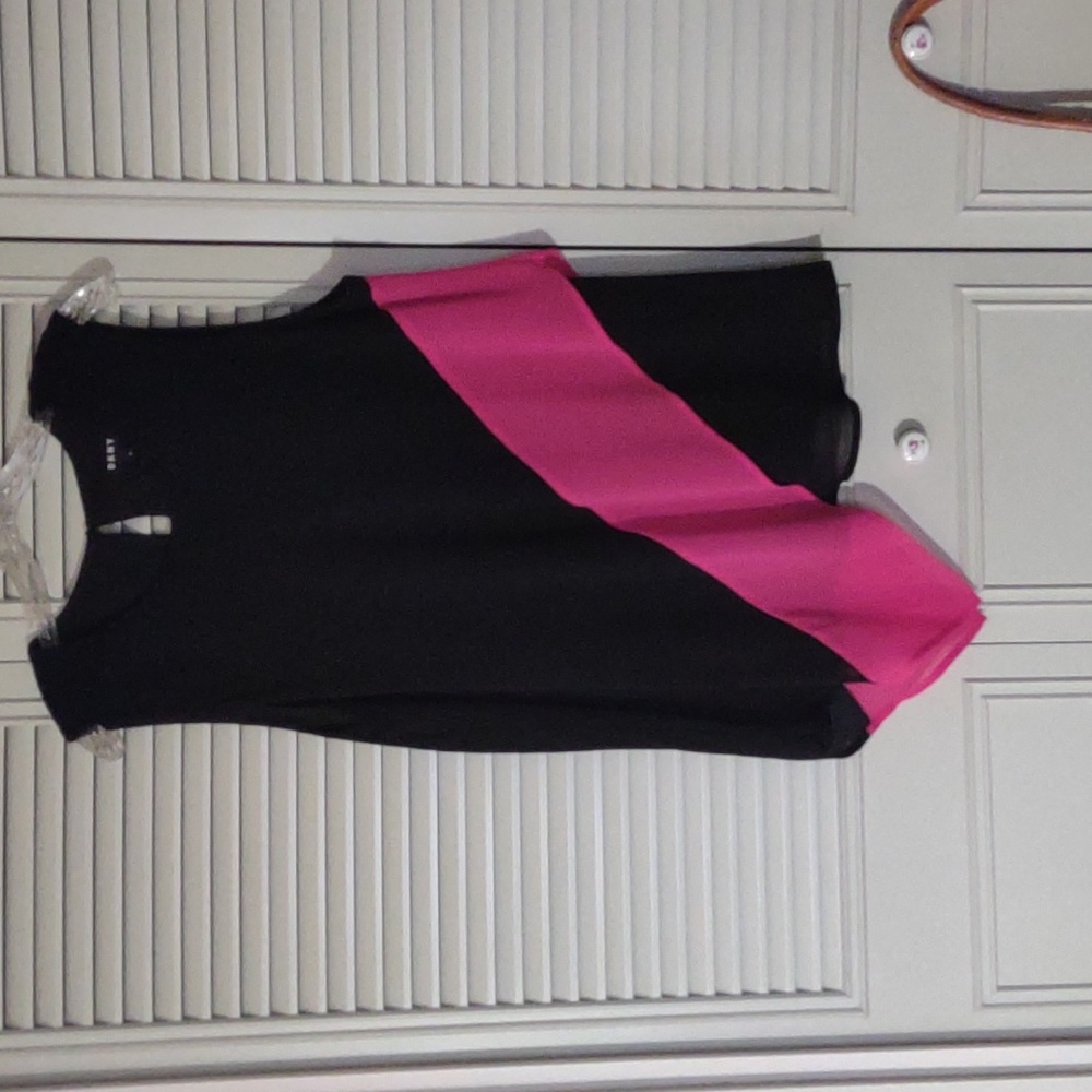 DKNY ladies sleeveless top